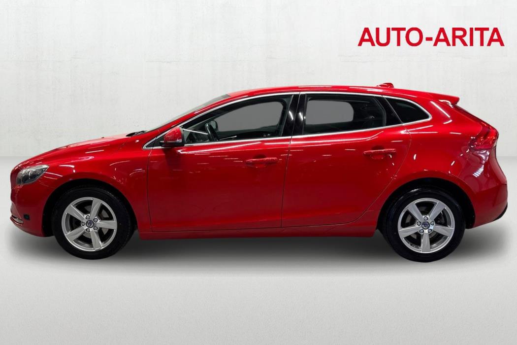 VOLVO V40 2015
