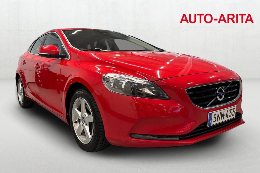 VOLVO V40 2015