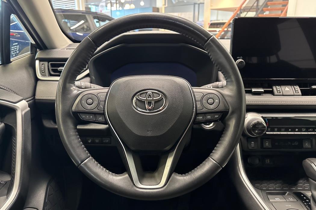 TOYOTA RAV4 2024
