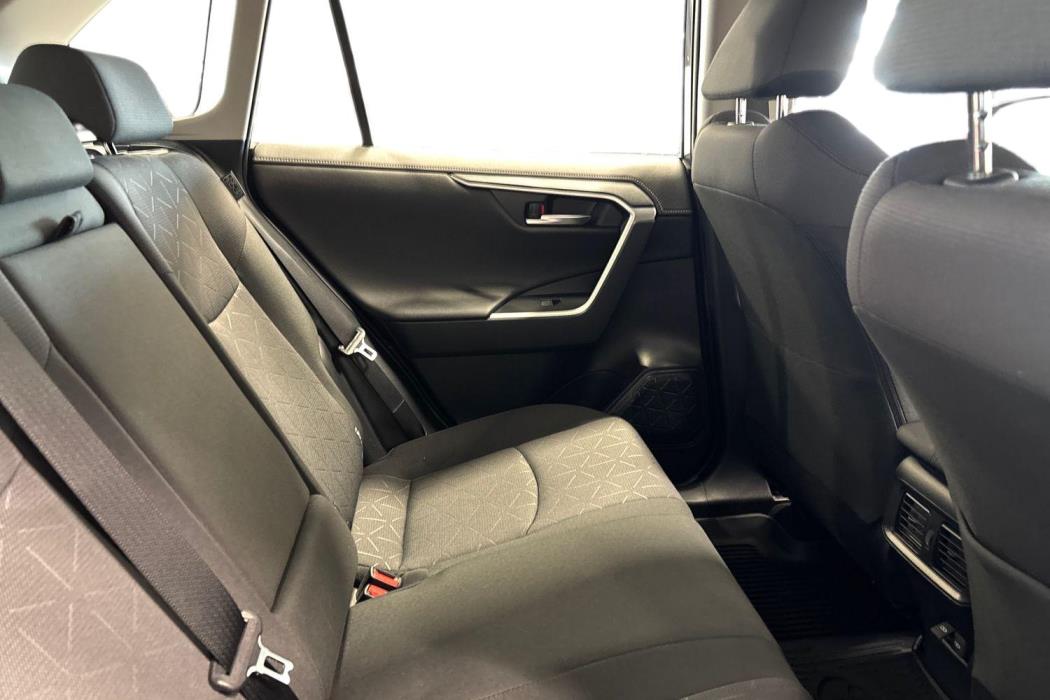 TOYOTA RAV4 2024