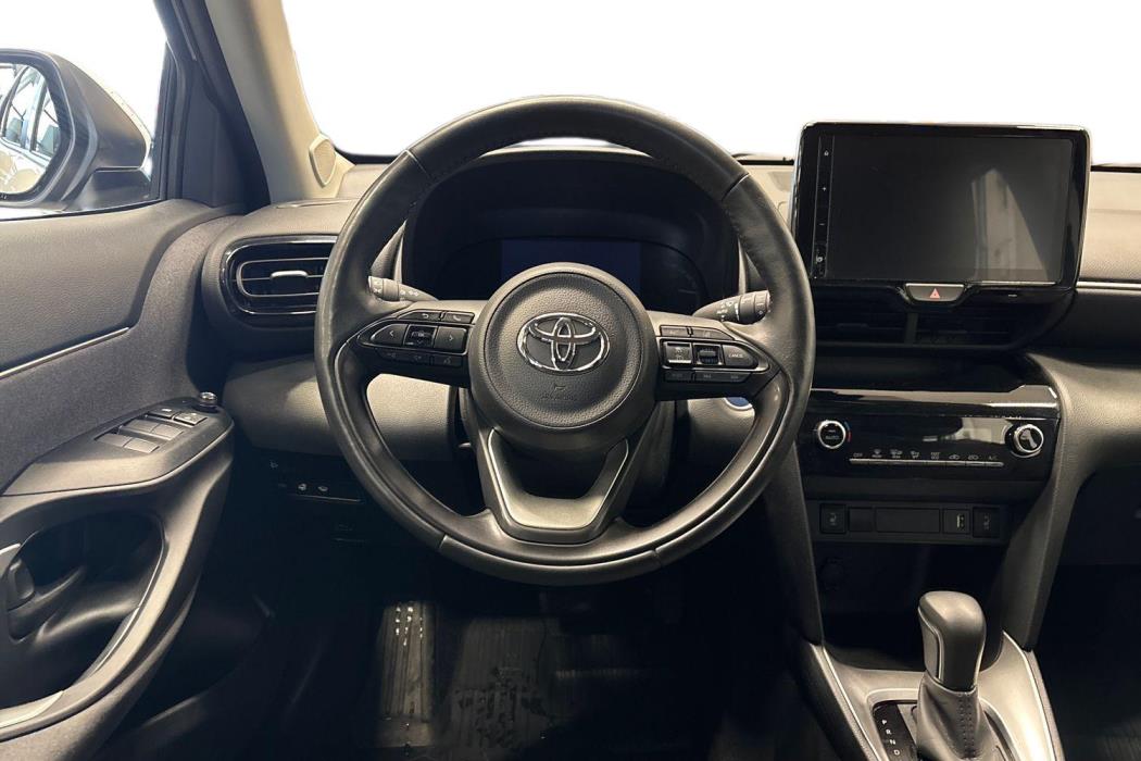 TOYOTA Yaris Cross 2024