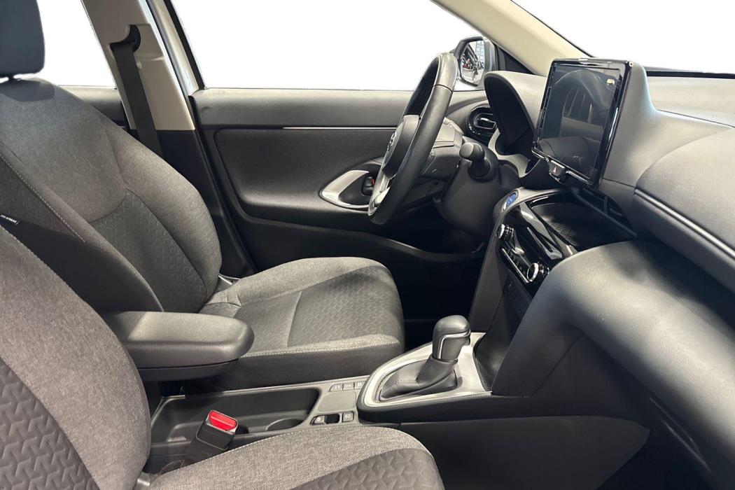 TOYOTA Yaris Cross 2024