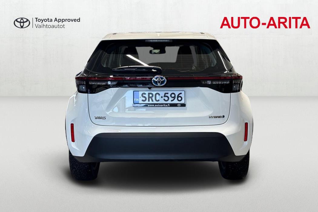 TOYOTA Yaris Cross 2024