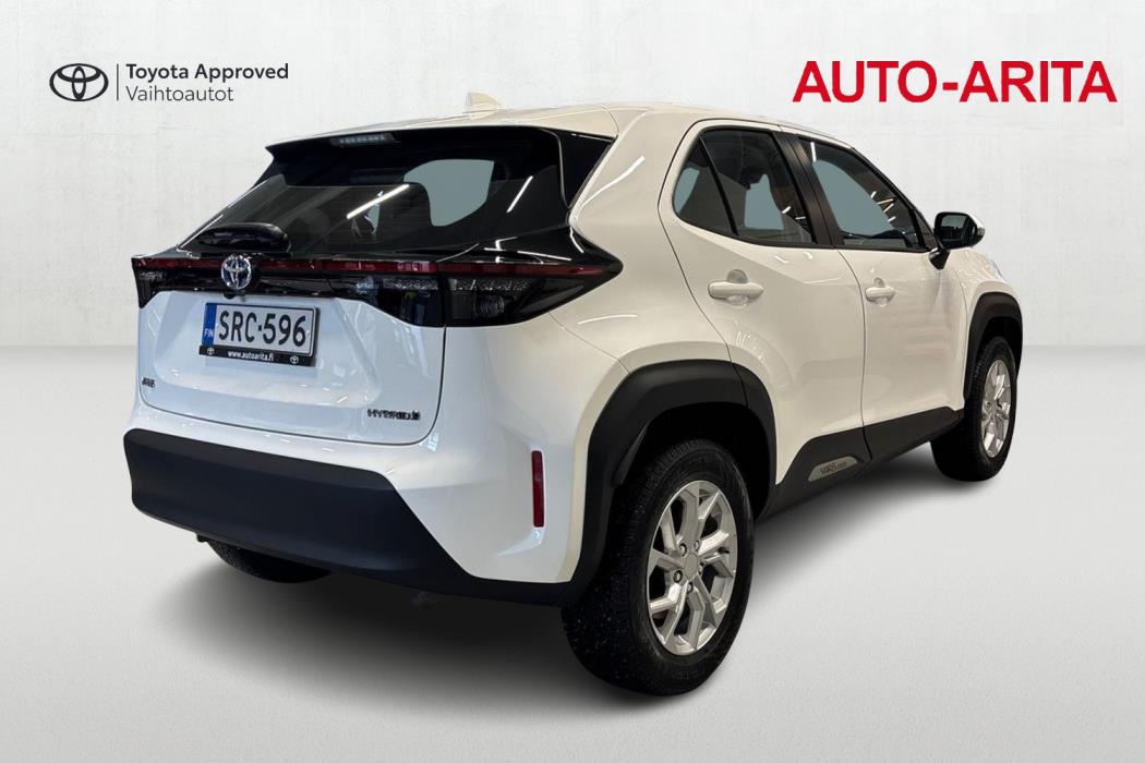TOYOTA Yaris Cross 2024