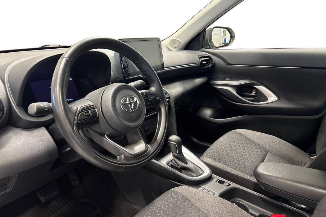 TOYOTA Yaris Cross 2024