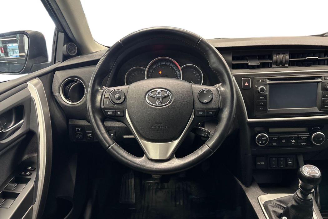 TOYOTA AURIS 2014