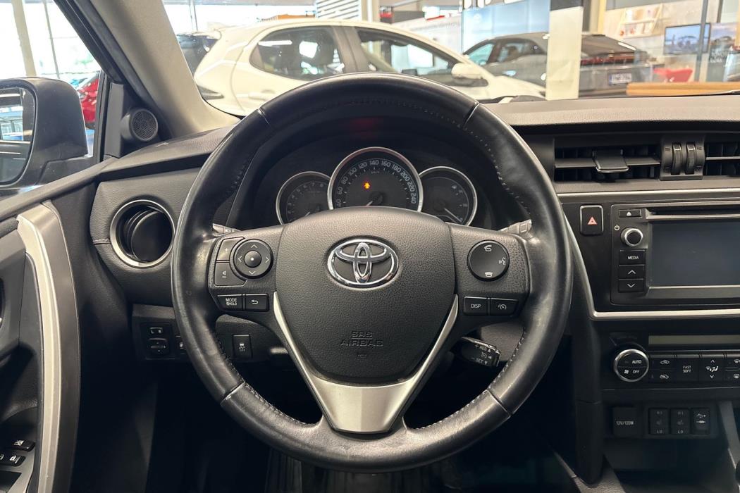 TOYOTA AURIS 2014