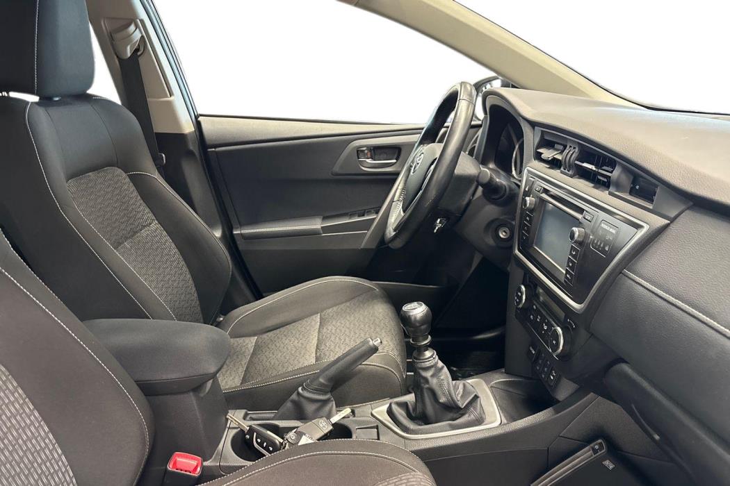 TOYOTA AURIS 2014