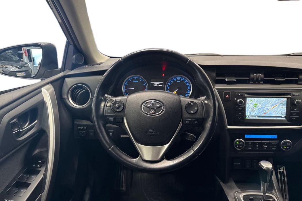 TOYOTA AURIS 2015