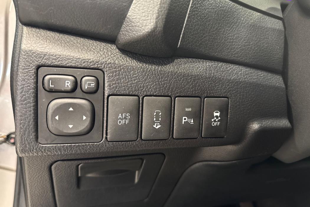 TOYOTA AURIS 2015