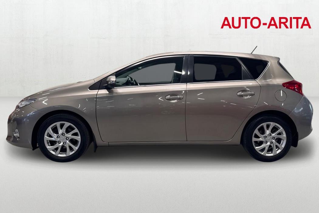 TOYOTA AURIS 2015