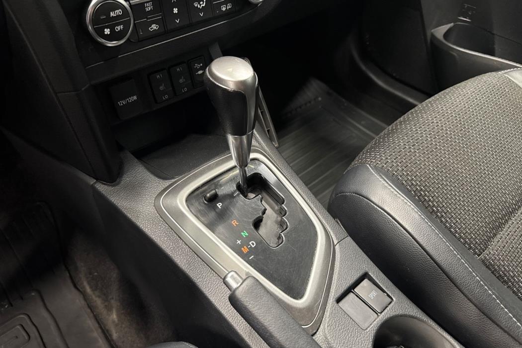 TOYOTA AURIS 2015