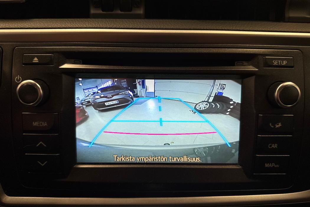 TOYOTA AURIS 2015