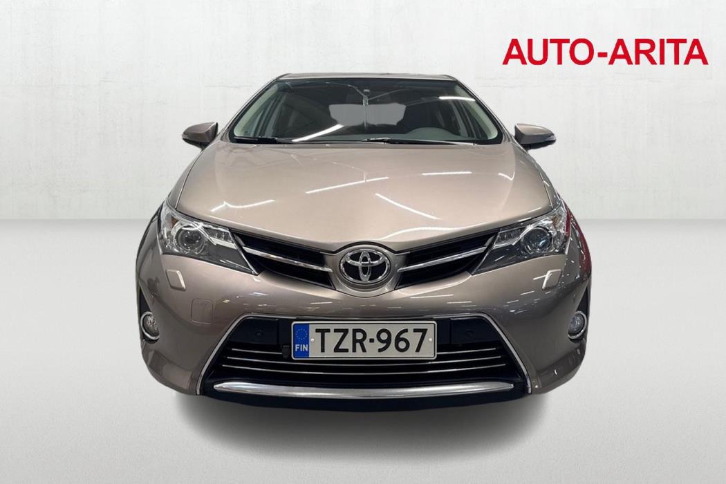 TOYOTA AURIS 2015