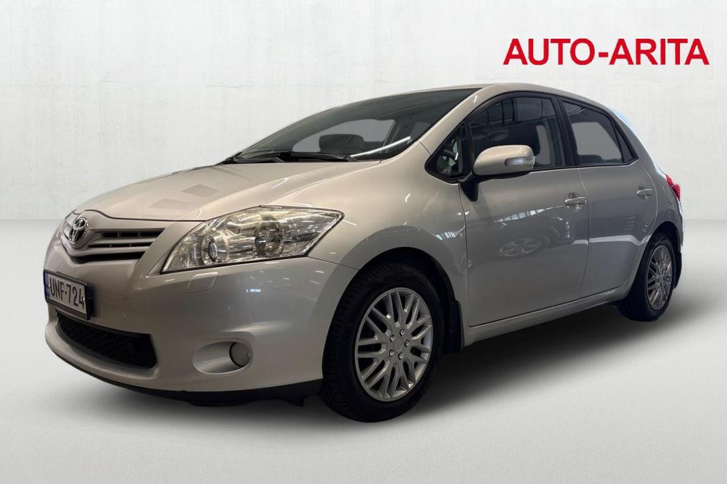 TOYOTA AURIS 2011