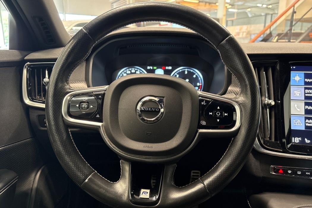 VOLVO S90 2017