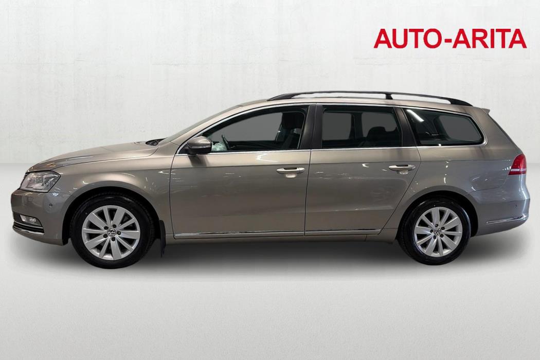 VOLKSWAGEN PASSAT 2012