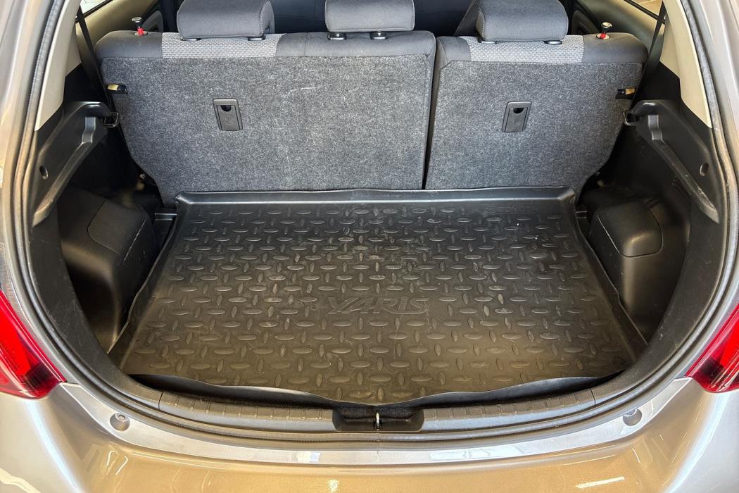 TOYOTA YARIS 2014