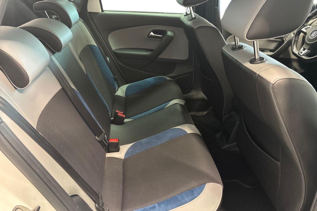 VOLKSWAGEN POLO 2013