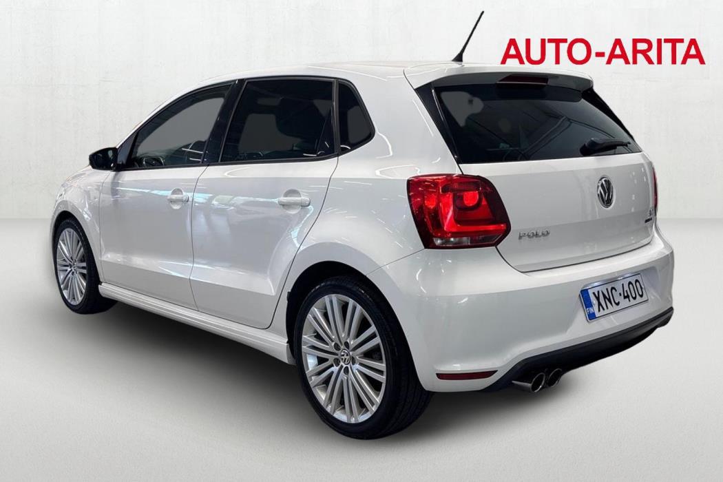 VOLKSWAGEN POLO 2013