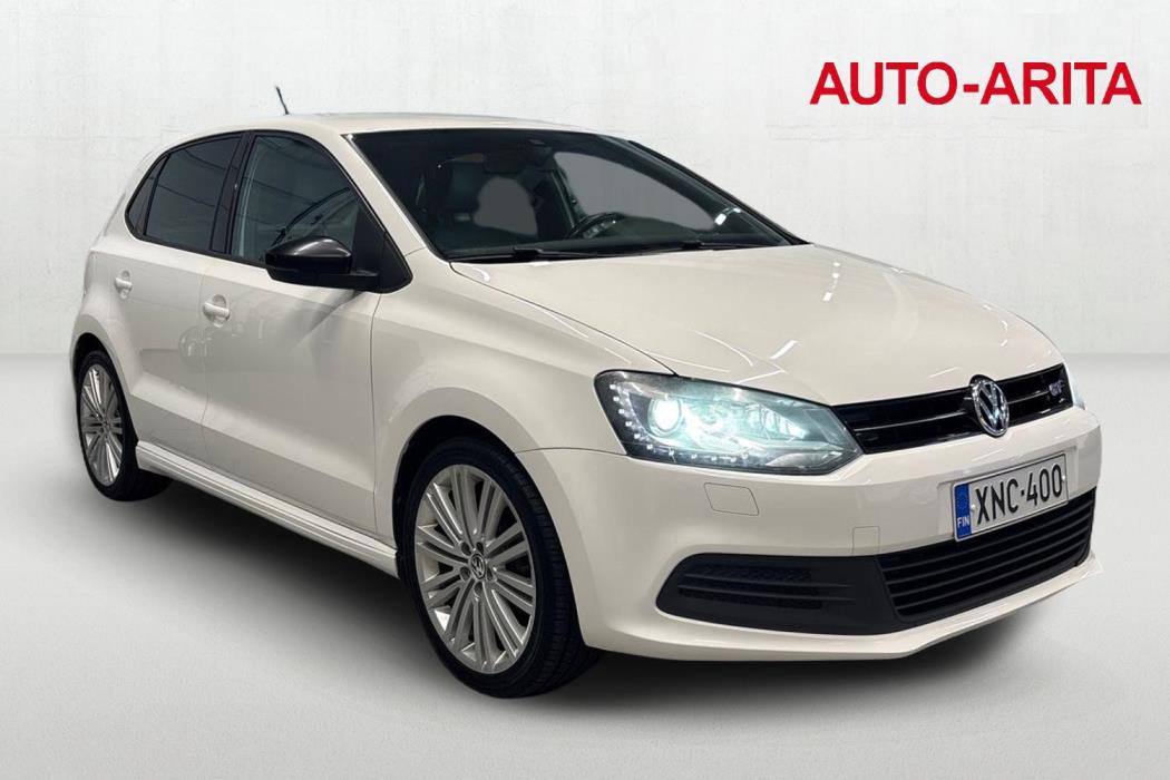 VOLKSWAGEN POLO 2013