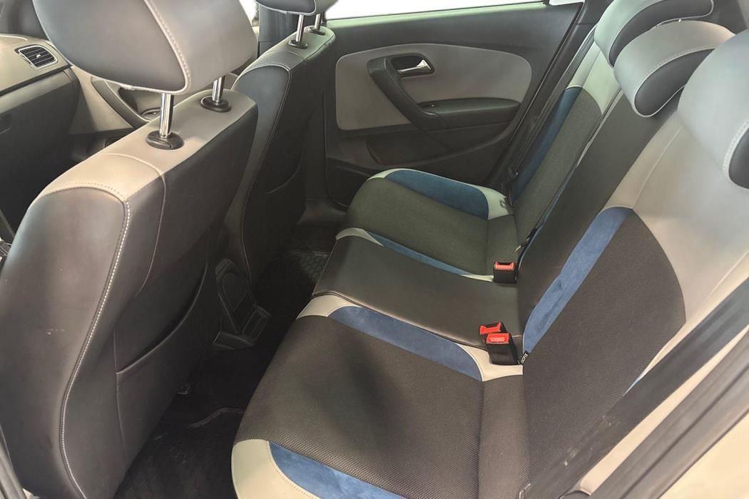 VOLKSWAGEN POLO 2013
