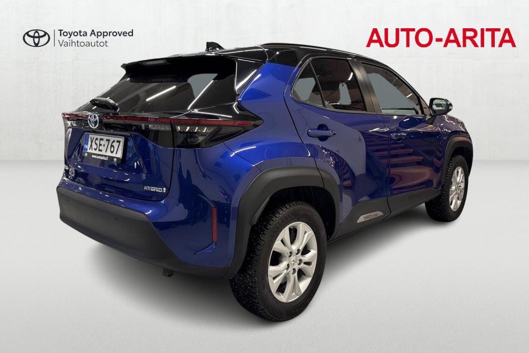 TOYOTA Yaris Cross 2023