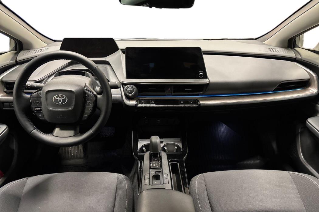 Toyota Prius Plug-in 2024