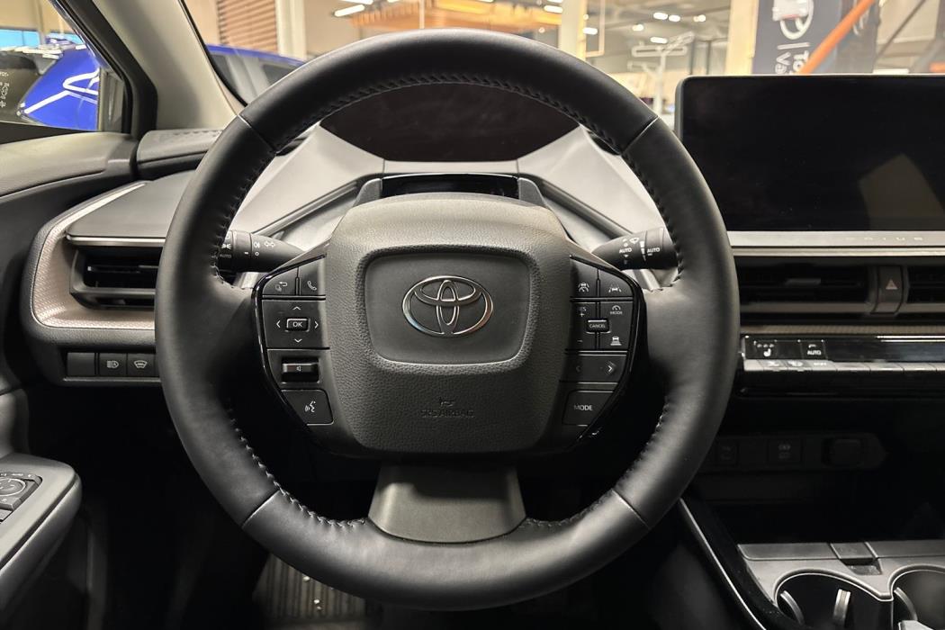 Toyota Prius Plug-in 2024