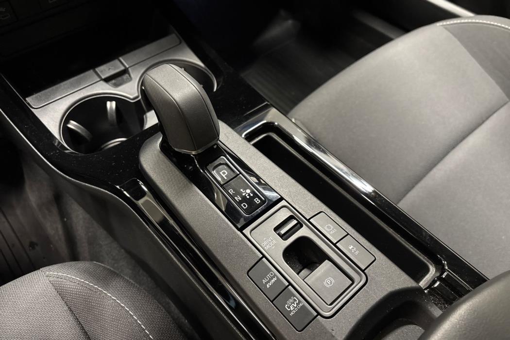 Toyota Prius Plug-in 2024