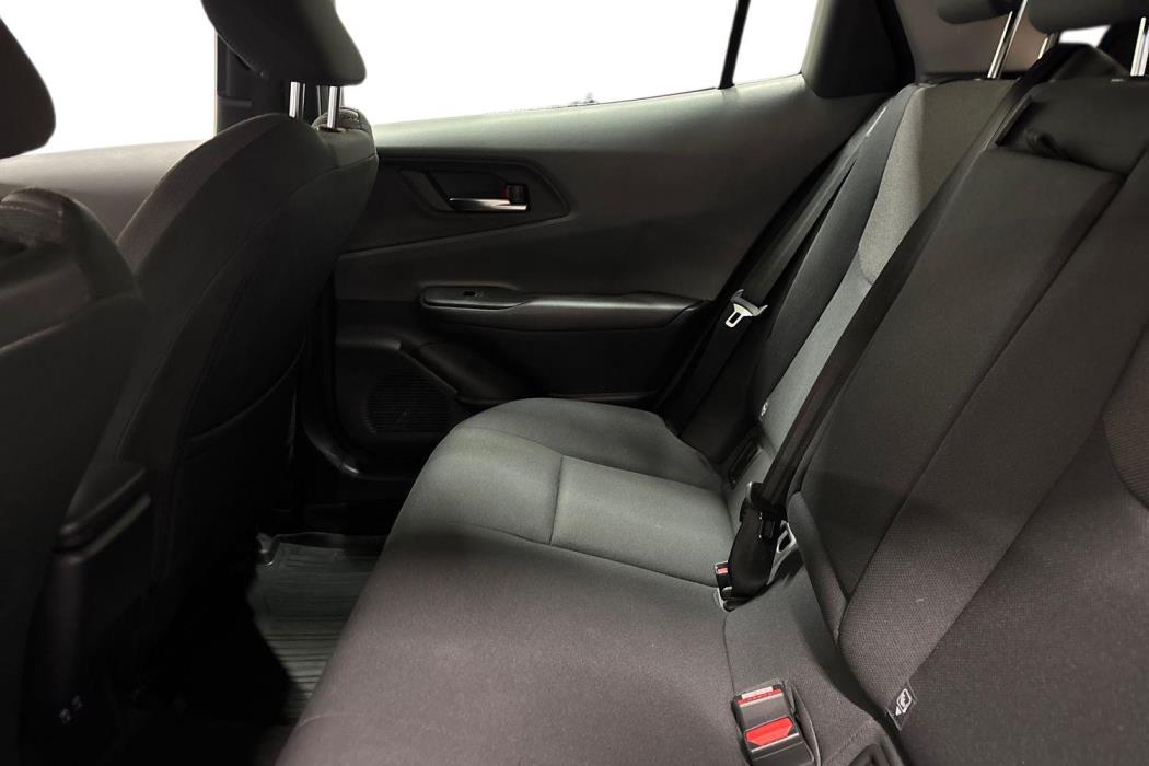 Toyota Prius Plug-in 2024