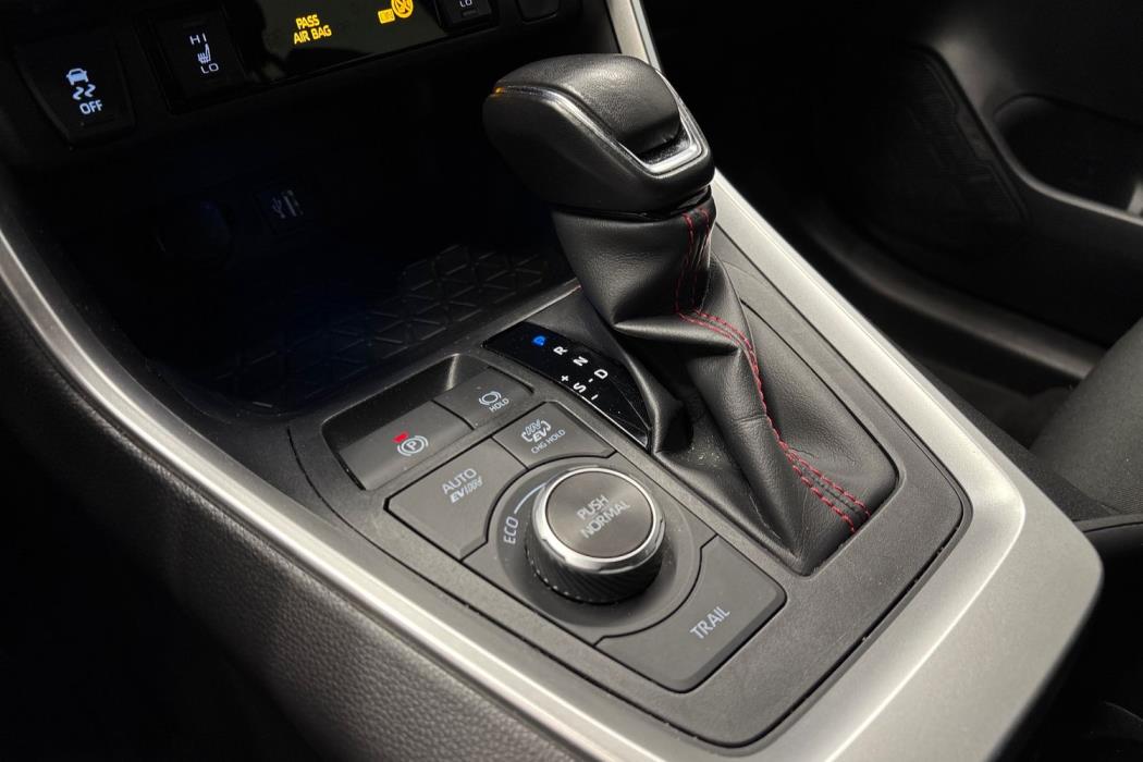 Toyota RAV4 Plug-in 2024