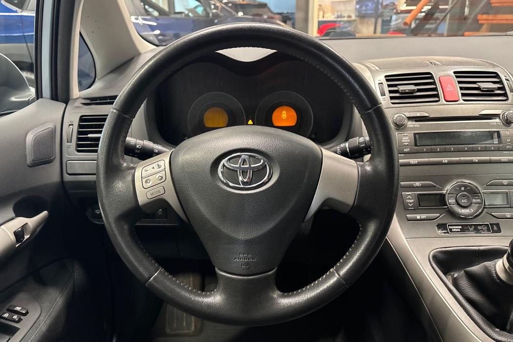 Toyota Auris 2010