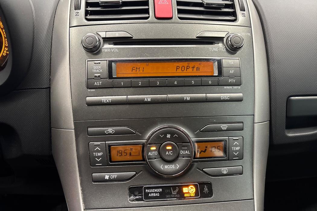 Toyota Auris 2010