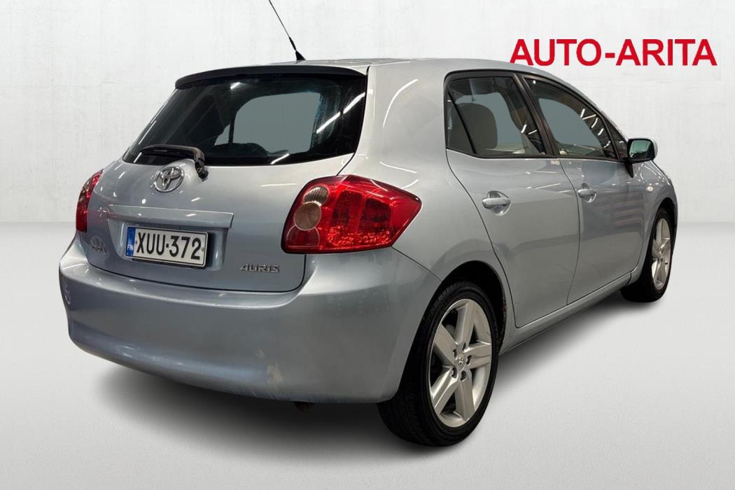 Toyota Auris 2010