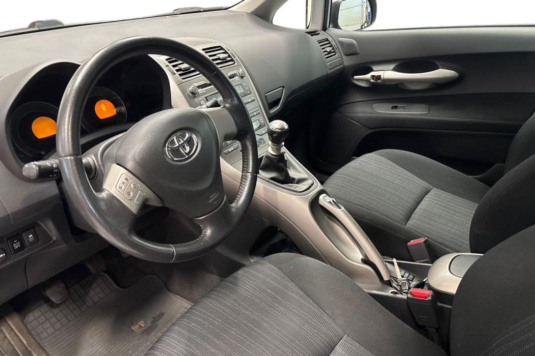 Toyota Auris 2010