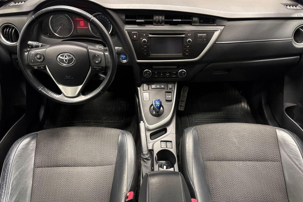 TOYOTA AURIS 2013