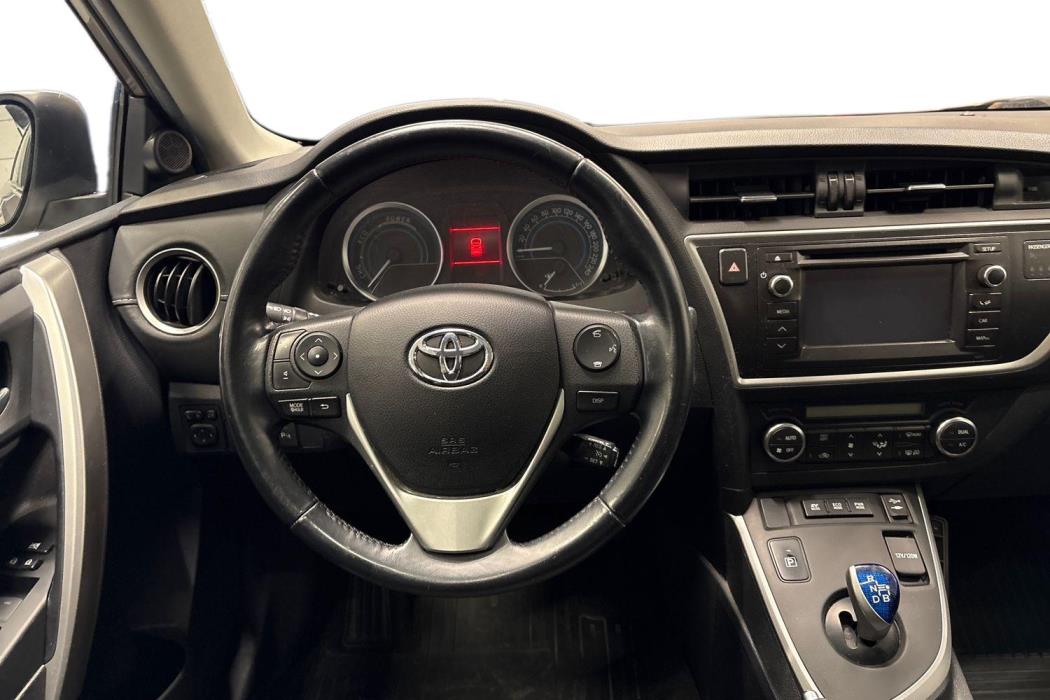 TOYOTA AURIS 2013