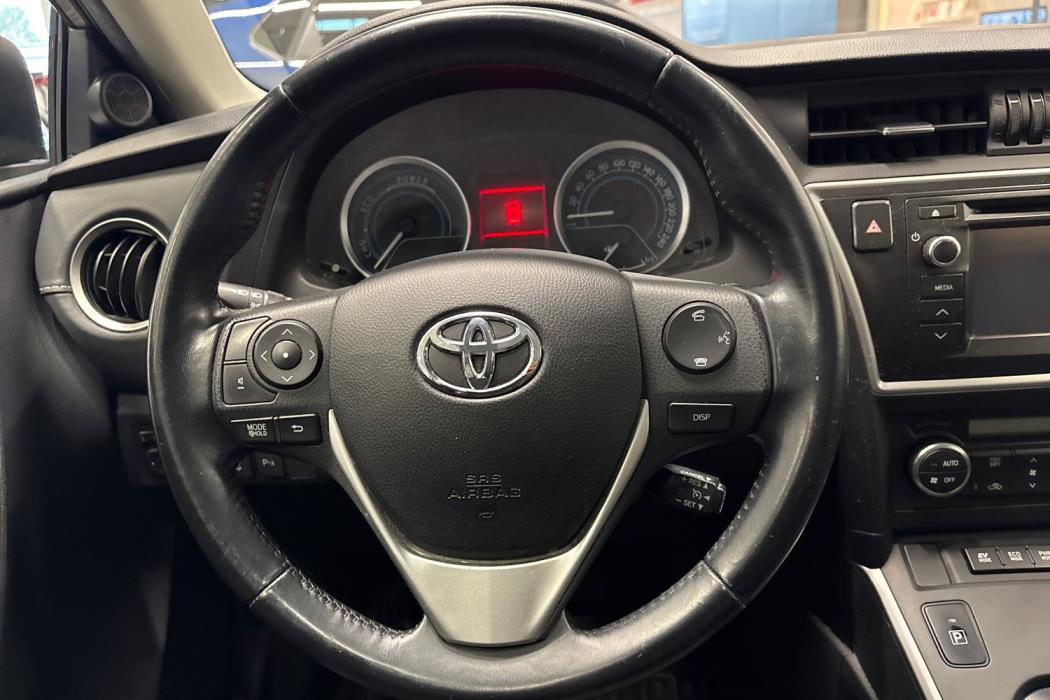 TOYOTA AURIS 2013