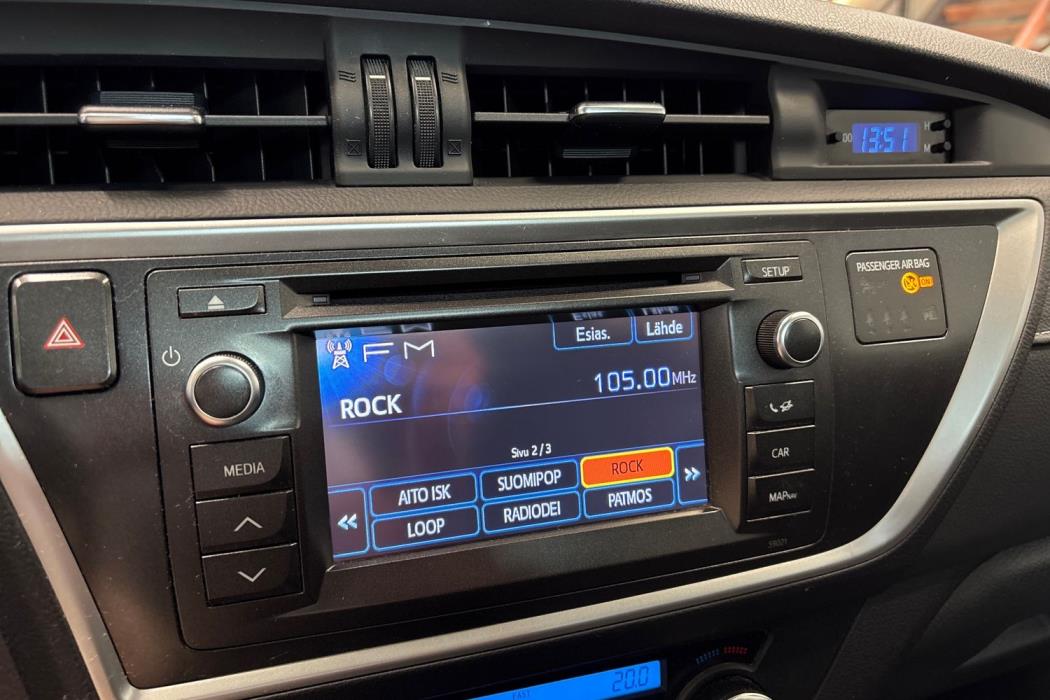 TOYOTA AURIS 2013
