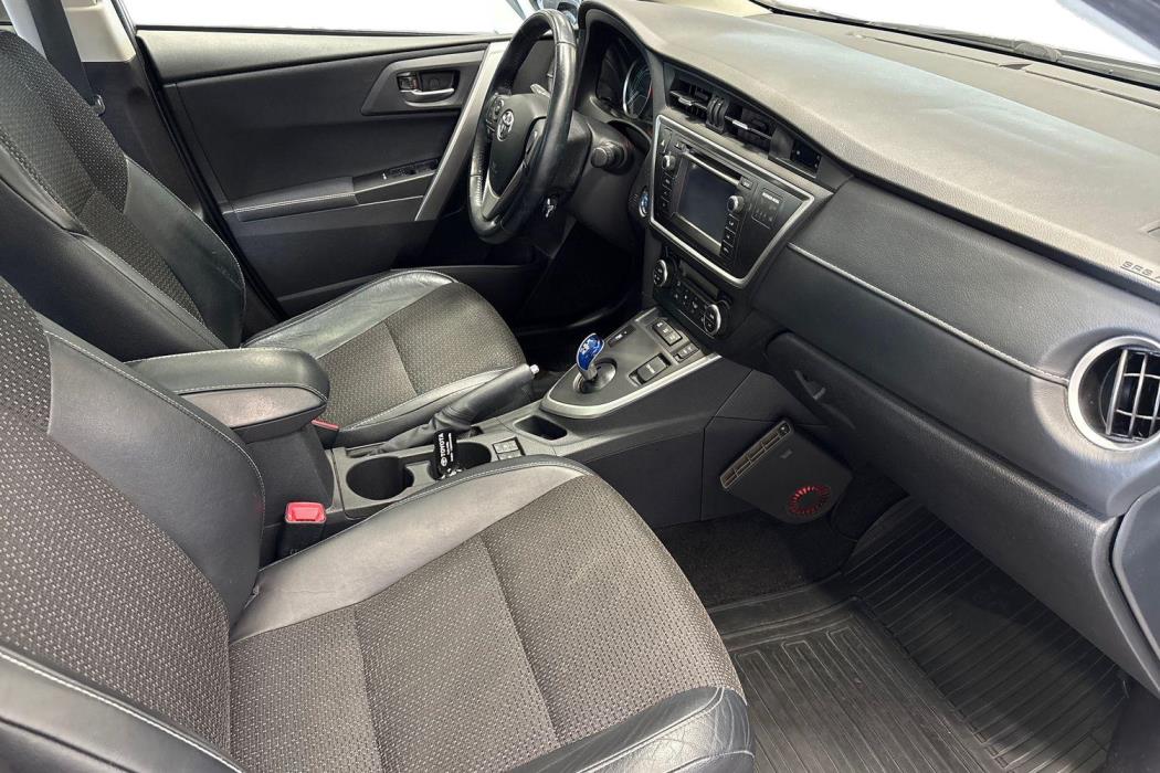 TOYOTA AURIS 2013