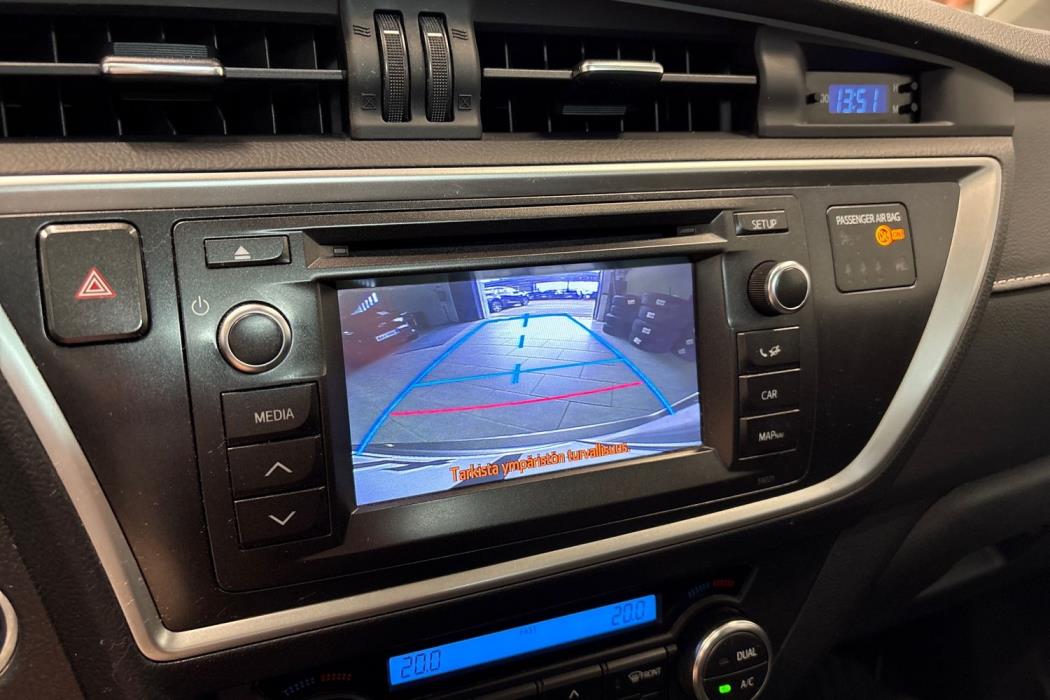 TOYOTA AURIS 2013
