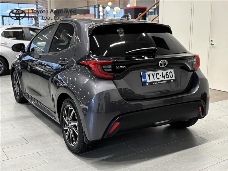 TOYOTA YARIS 2024