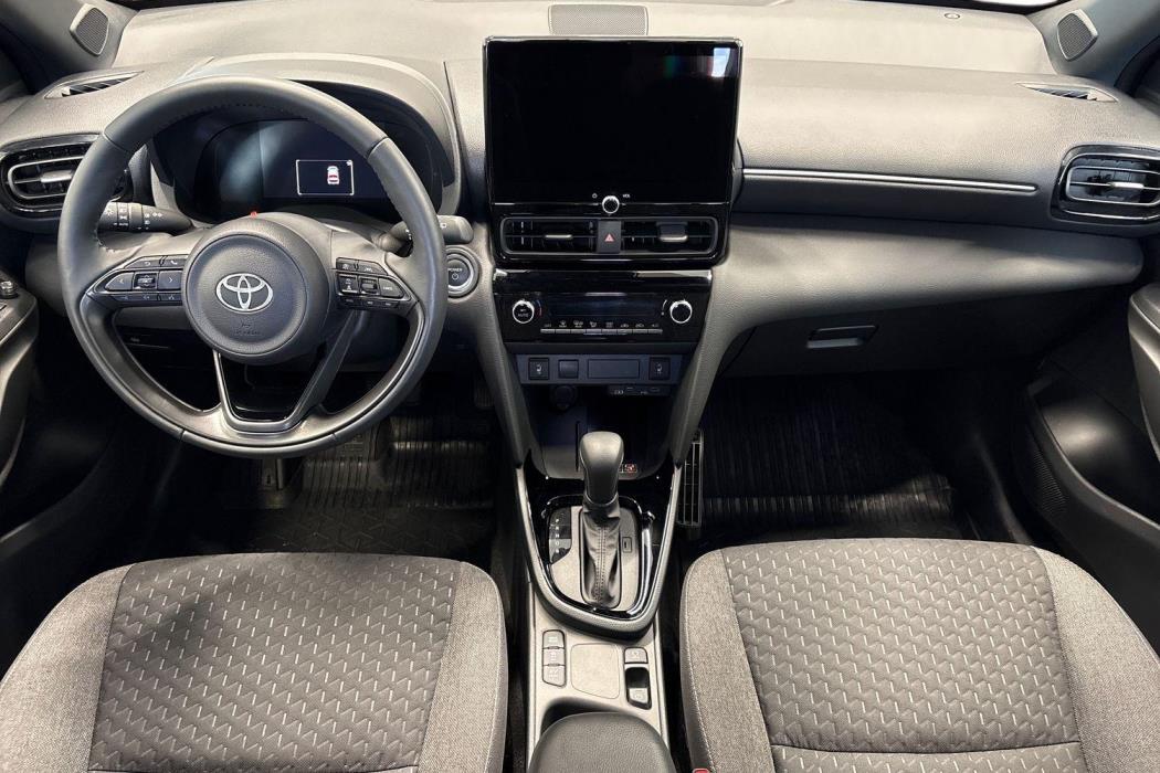 TOYOTA Yaris Cross 2025