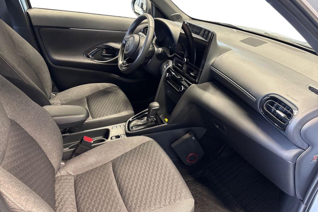 TOYOTA Yaris Cross 2025