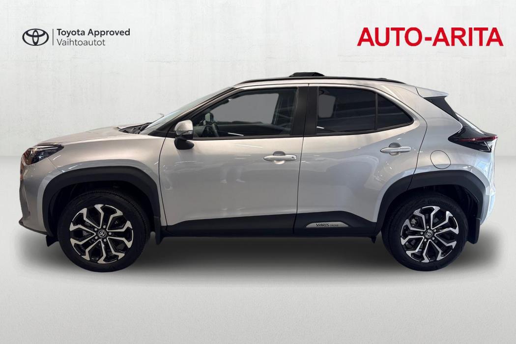 TOYOTA Yaris Cross 2025