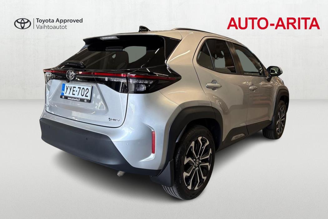 TOYOTA Yaris Cross 2025