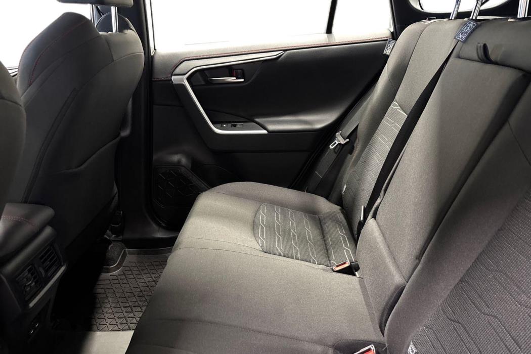 Toyota RAV4 Plug-in 2025