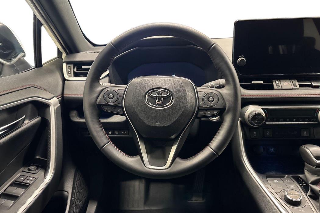Toyota RAV4 Plug-in 2025