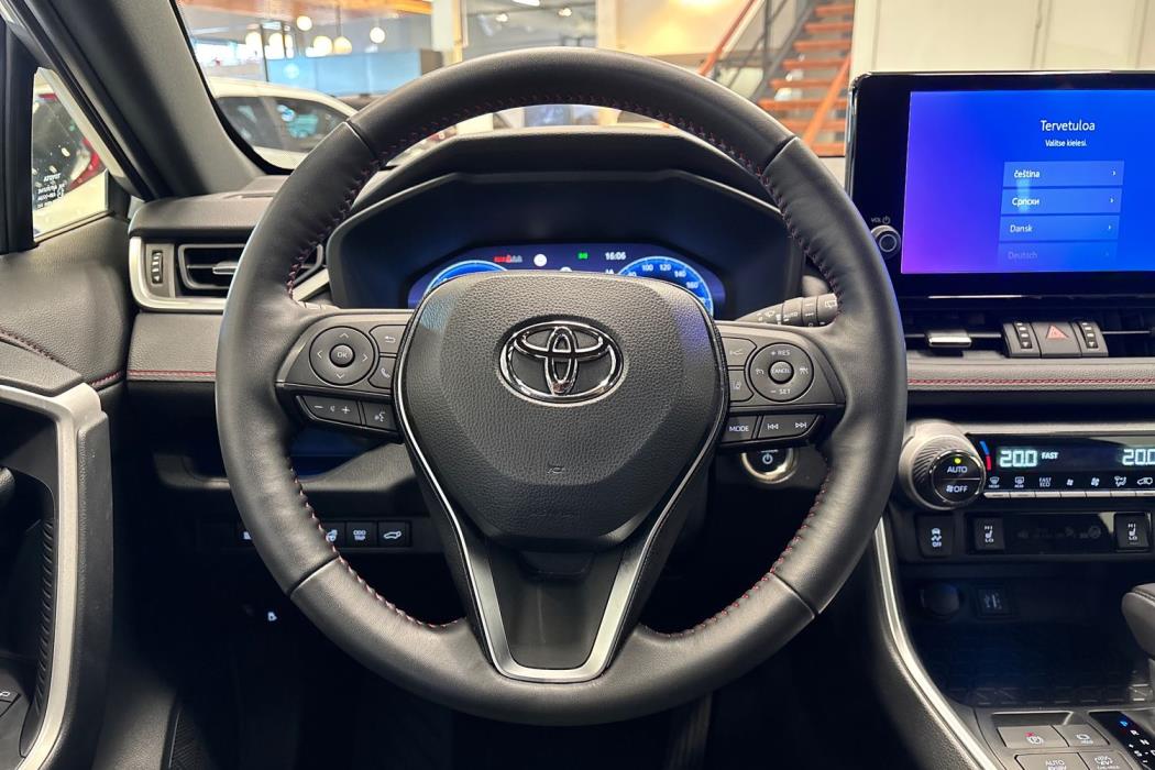 Toyota RAV4 Plug-in 2025